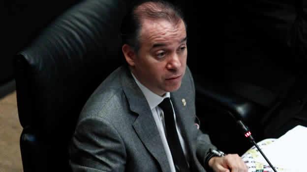 CAMBIOS-GABINETE